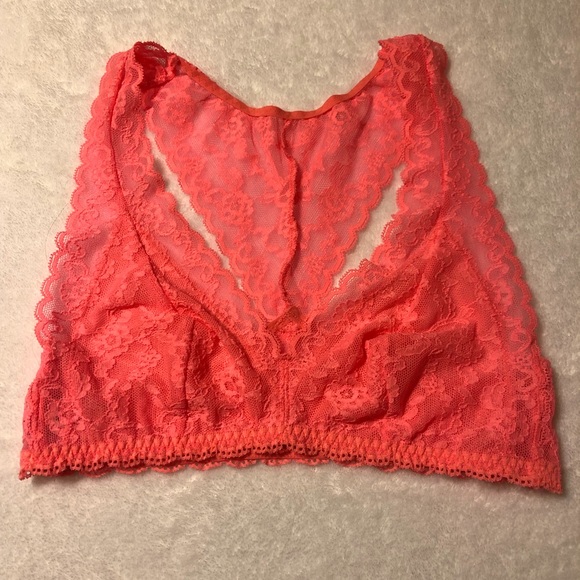 Victoria’s Secret NWT Racer Back Lace Bralette - Picture 4 of 8